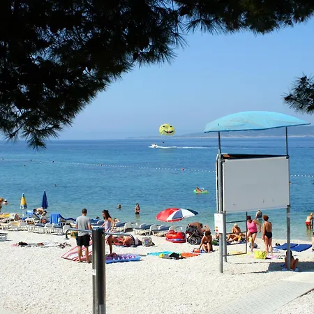 Konukevi With Wifi - Makarska - 23700 3*