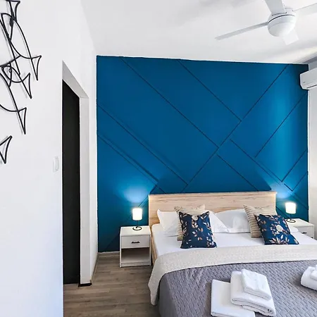 Gasthof With Wifi - Makarska - 23700 3*