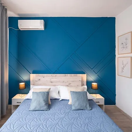Gasthof With Wifi - Makarska - 23700